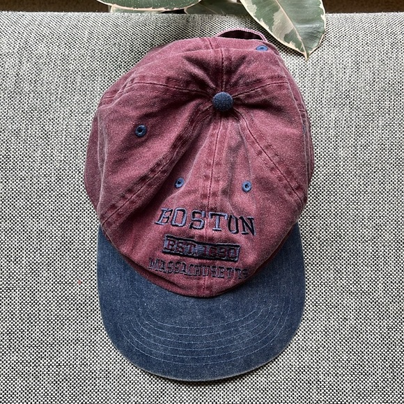 Newhattan Boston Baseball Cap with adjustable strap - Picture 11 of 17